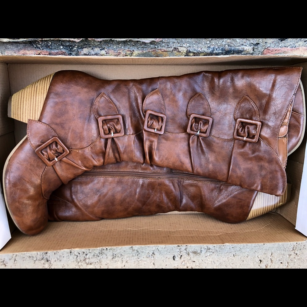 Boots - Picture 2 of 8